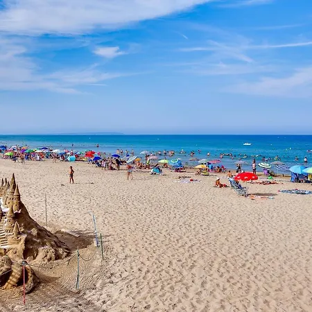 Cerca De La Playa La Mata