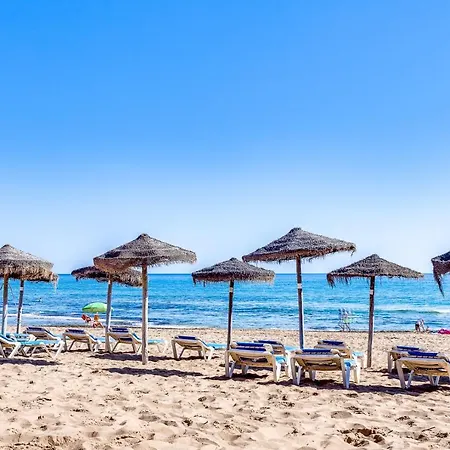 Cerca De La Playa La Mata *